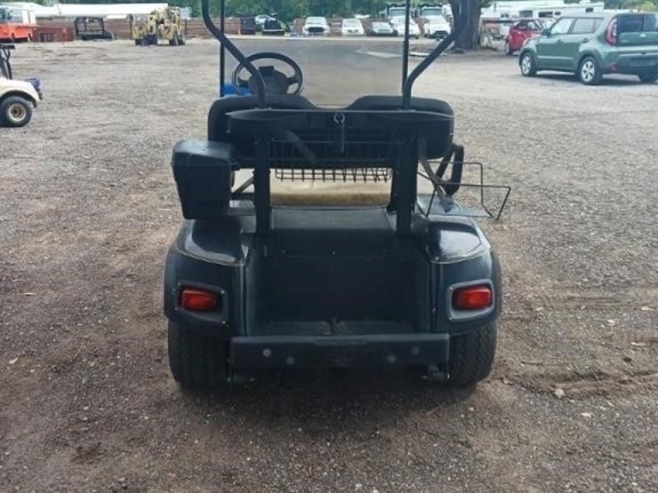 ez-go-golf-cart-runs/moves-image-4