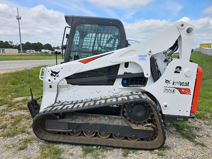 2021-bobcat-t770-image-6