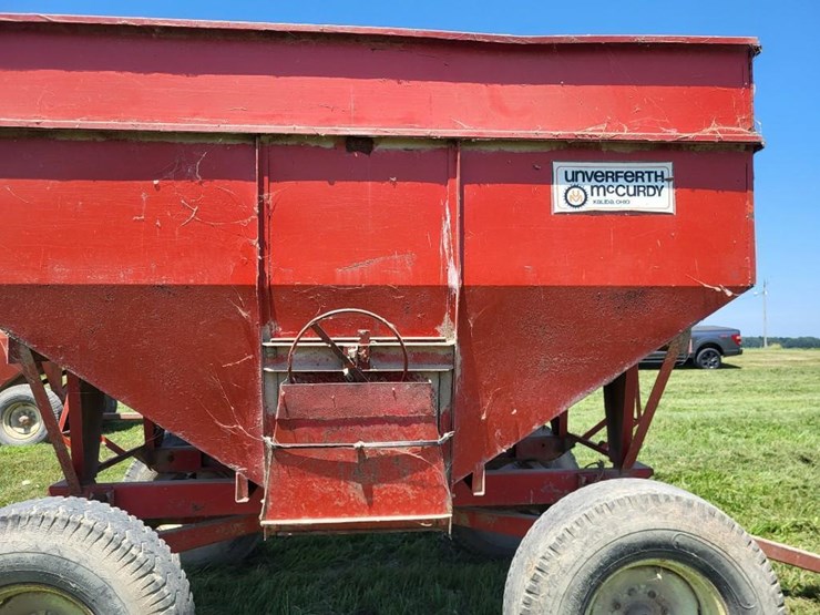 unverferth-mccurdy-350-hopper-wagon-w/running-gear-image-36