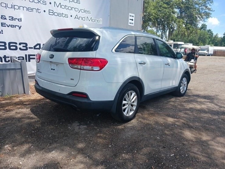 2016-kia-sorento-image-8