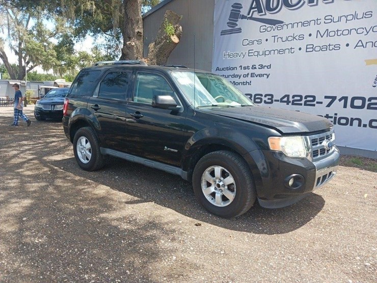 2010-ford-escape-hybrid-image-2