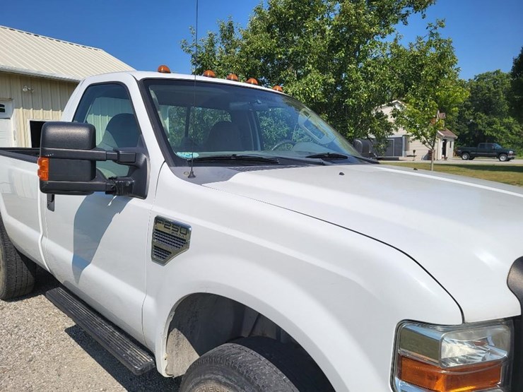 2008-ford-f250-xl-image-35