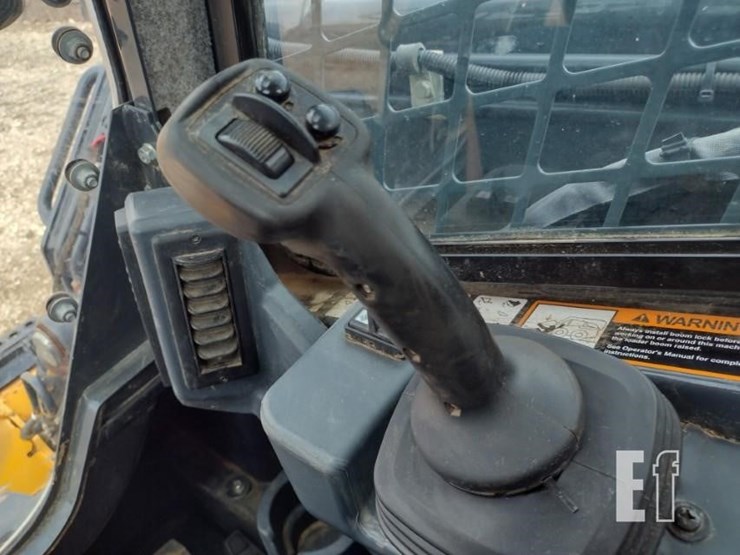 2023-deere-325g-image-9