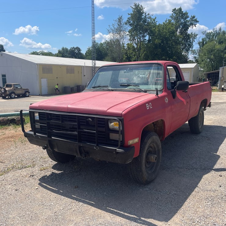 1986 CHEVROLET CUSTOM DELUXE