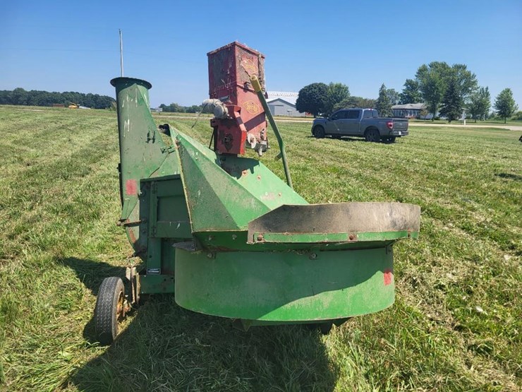 john-deere-150-forage-blower-w/gandy-dry-applicator-image-4