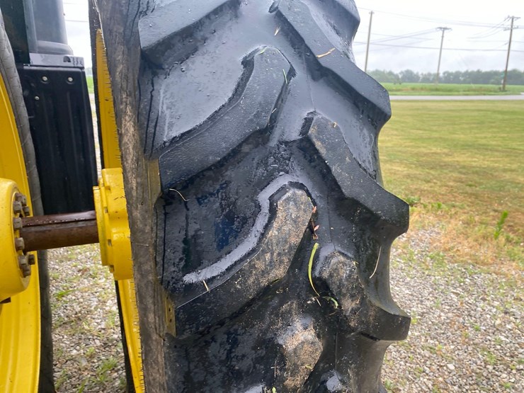 2016-john-deere-8245r-image-48