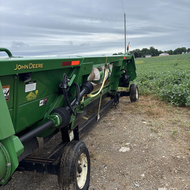2012 JOHN DEERE 608C