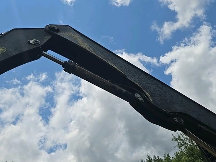 2014-deere-437d-image-30