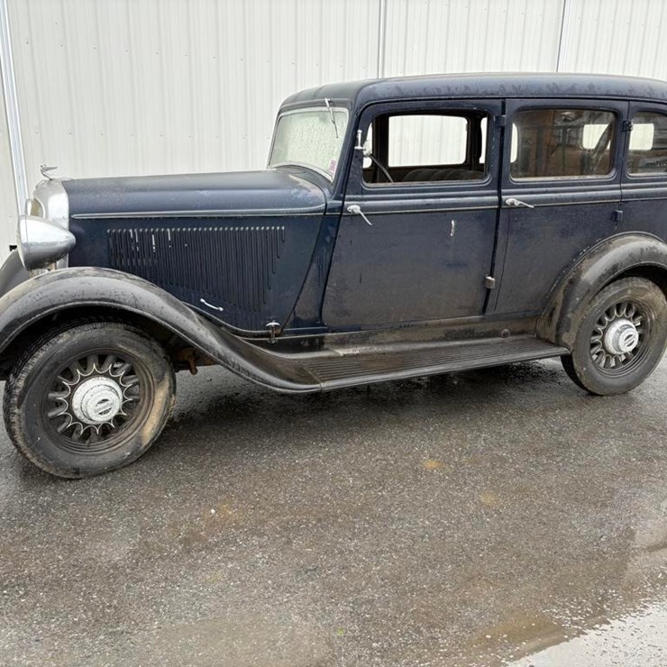 1933 Deluxe Plymouth Six Car w/Title