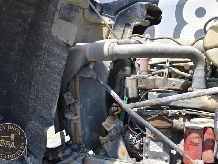 1996-mack-rd688s-image-56