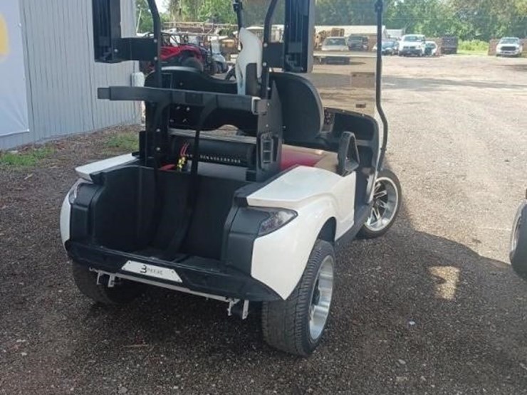 2022-breeze-golfcart-image-6