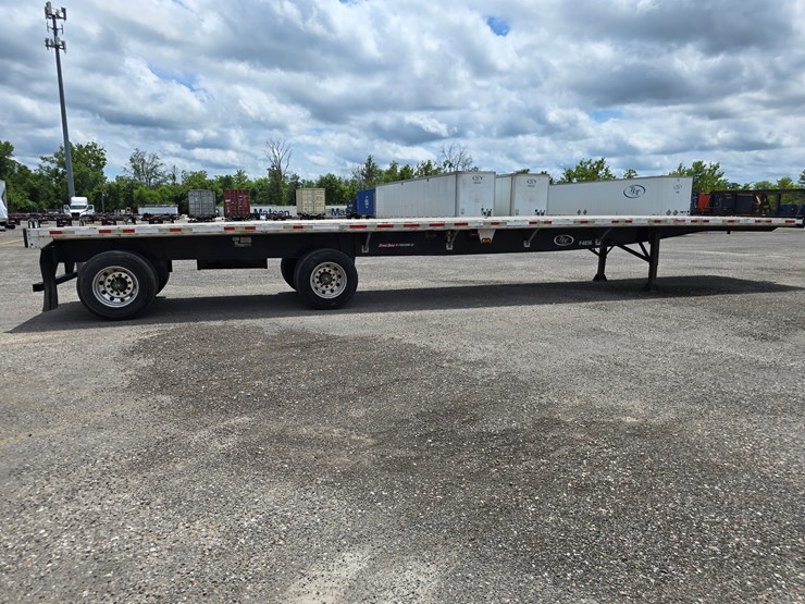 2015-great-dane-48'-x-102"-image-42