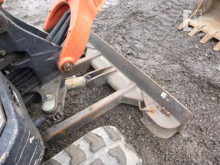 2016-kubota-u17-image-27