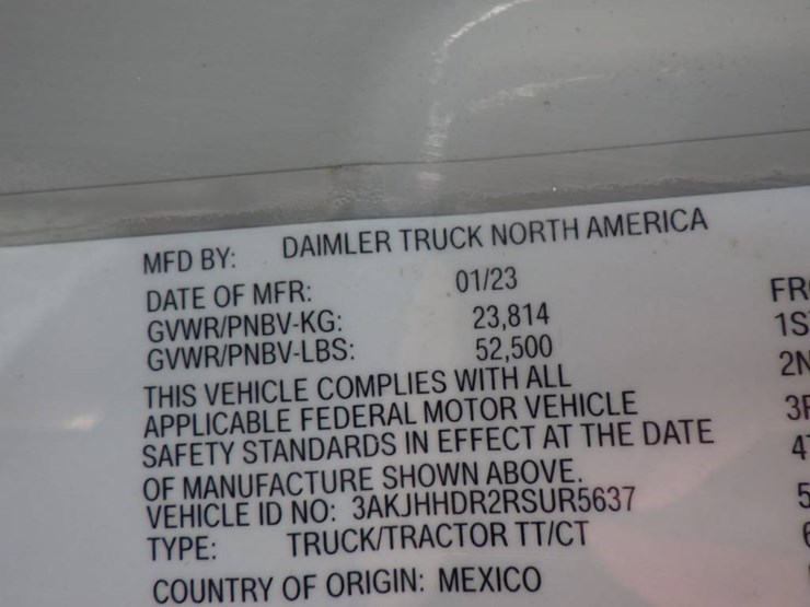 2024-freightliner-cascadia-126-image-12