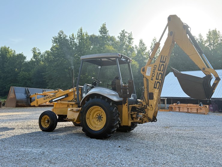 new-holland-555e-image-5