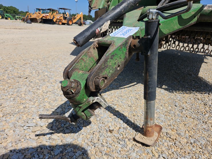 john-deere-1518-image-13