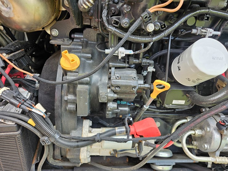 2021-bobcat-t770-image-29