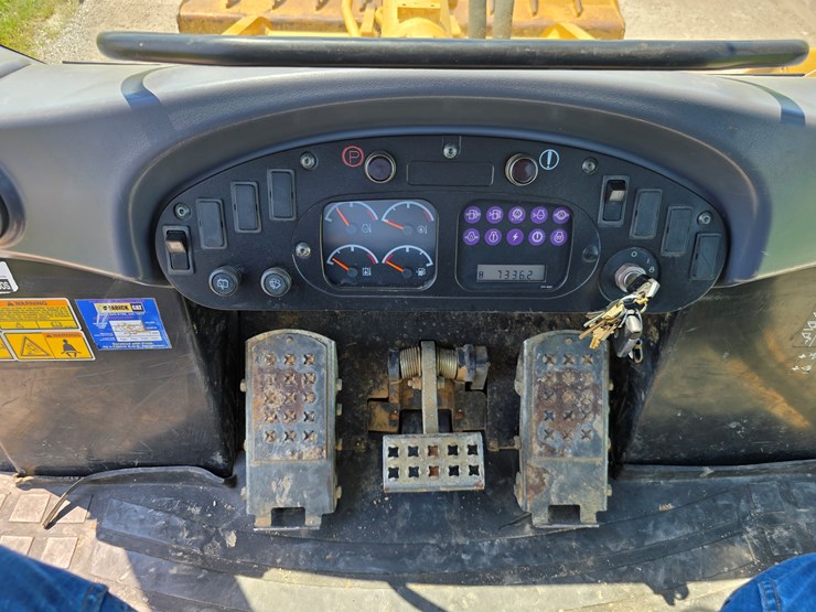 2005-caterpillar-953c-image-130