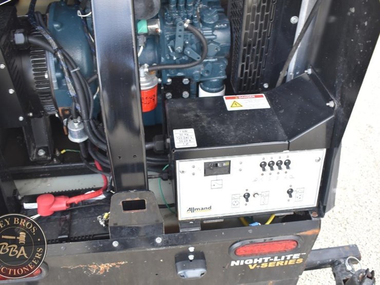 2019-allmand-bros-night-lite-v-series-image-22