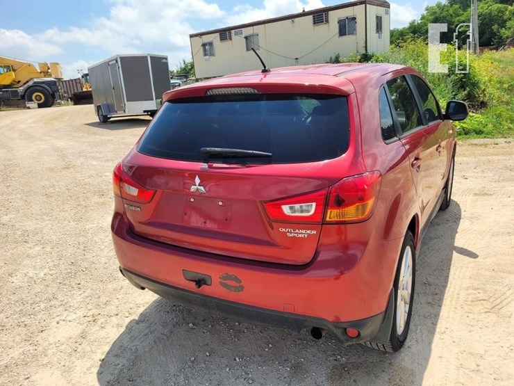 2015-mitsubishi-outlander-image-7