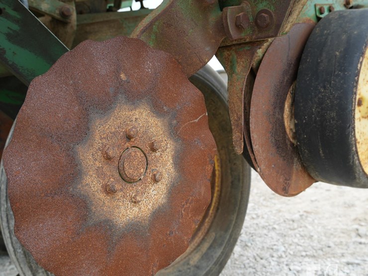 john-deere-7000-image-19
