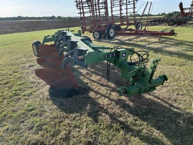 john-deere-2600-image-1