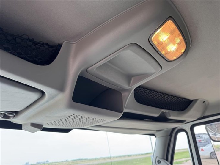 2012-international-durastar-4300-image-15