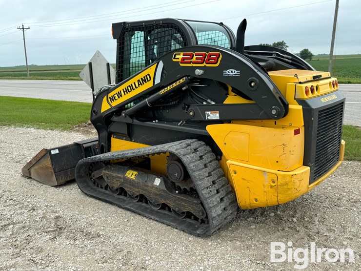 2017-new-holland-c238-image-7