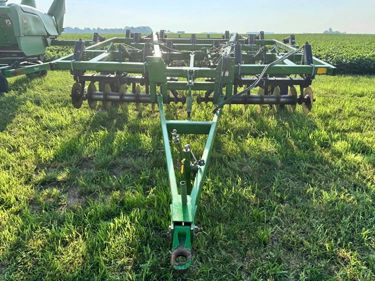 john-deere-714-image-1