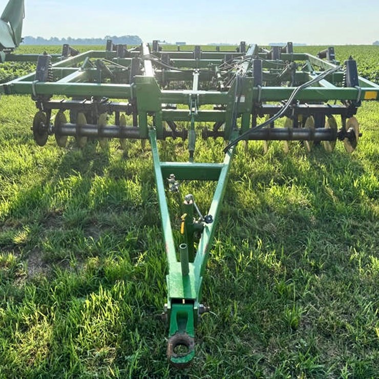 JOHN DEERE 714