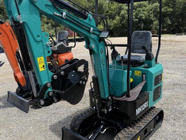 #112-•-cfg-industrial-mini-excavator-image-1
