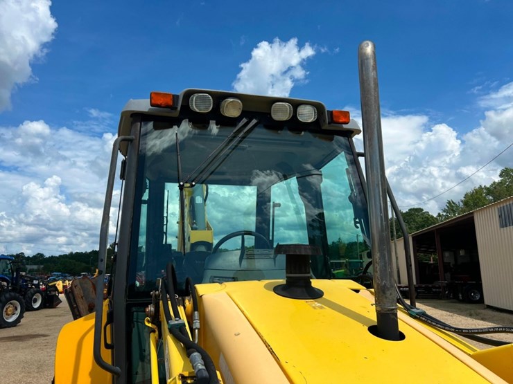 2008-new-holland-b110-image-5