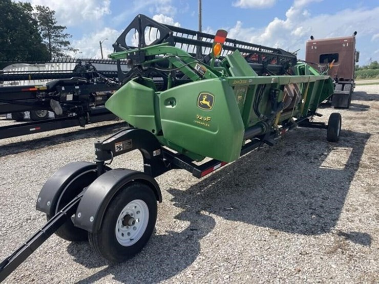 2005-john-deere-620f-image-4