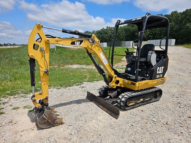 caterpillar-301.7-image-3