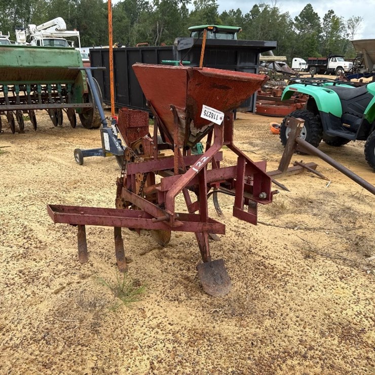122 - 1 - ROW COVINGTON PLANTER