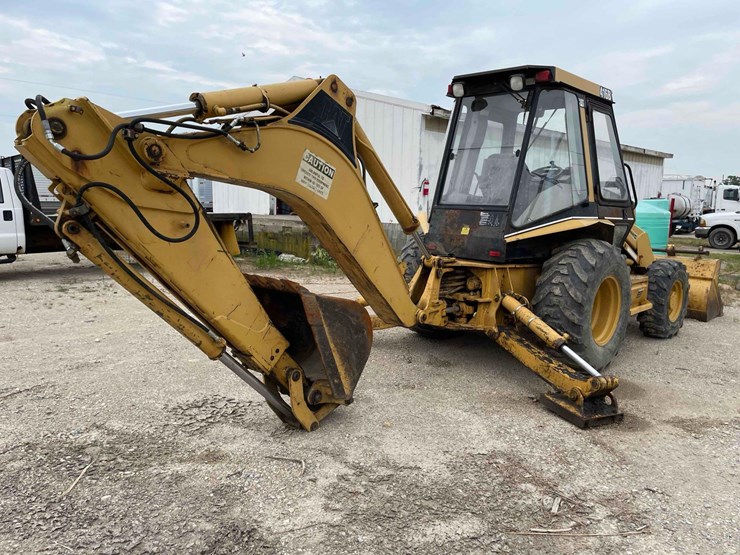 caterpillar-416b-image-25