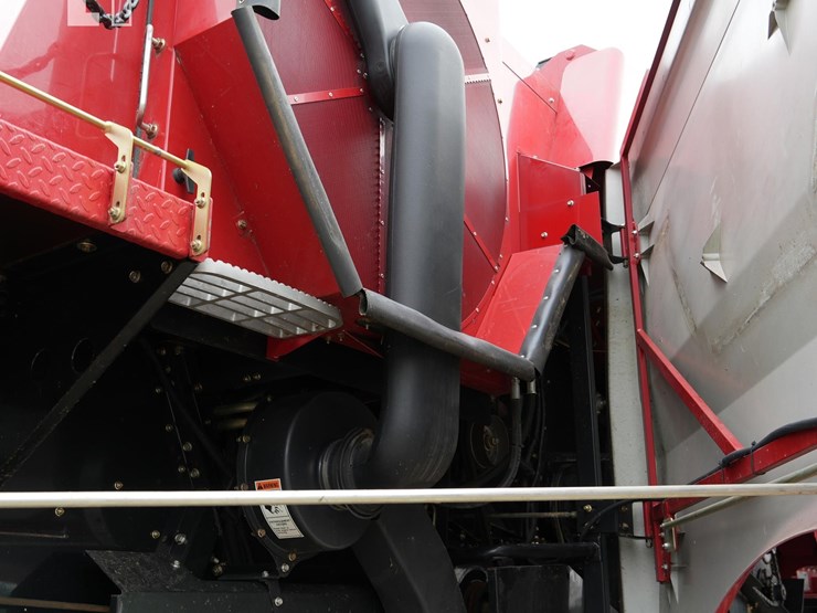 2012-case-ih-5088-image-26