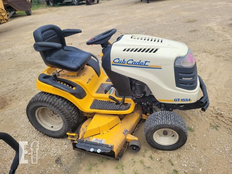 cub-cadet-gt1554-image-4