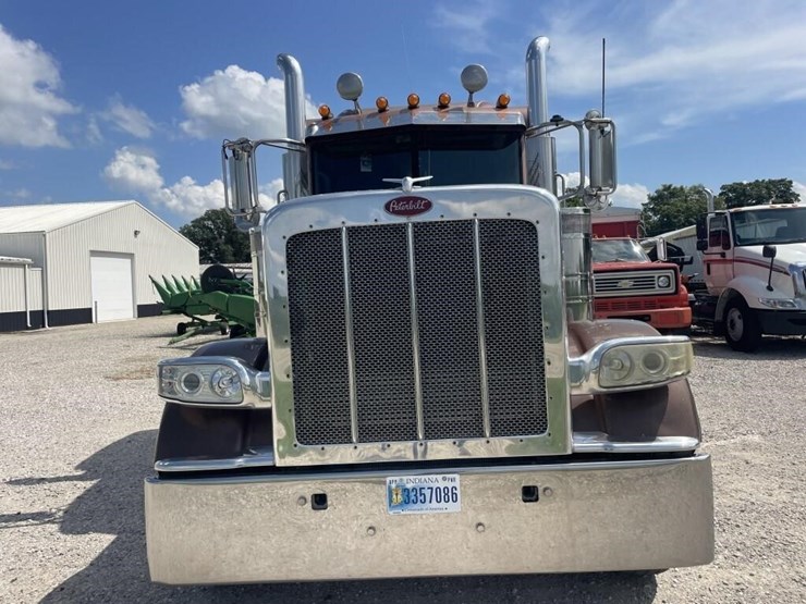 2007-peterbilt-388-image-5