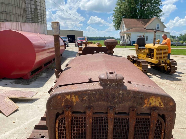 caterpillar-15-ag-crawler-tractor-image-11