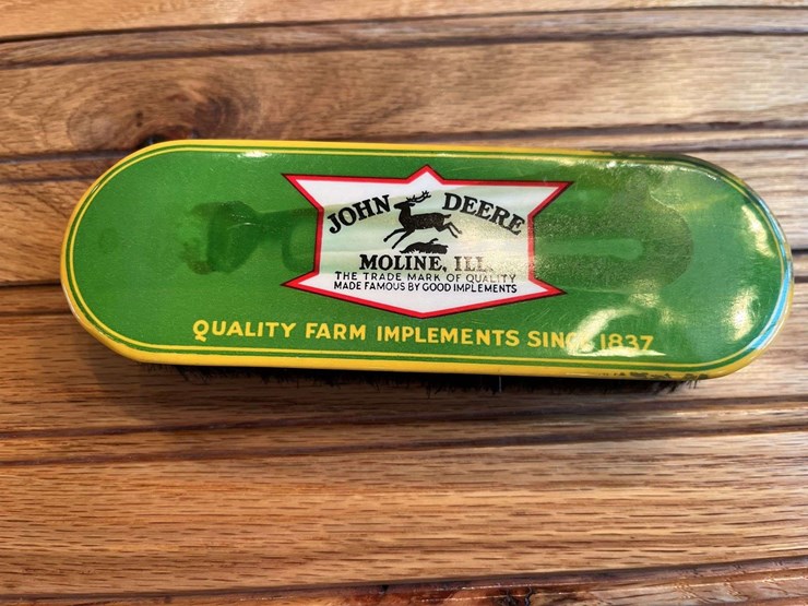 john-deere-celluloid-brush-image-1