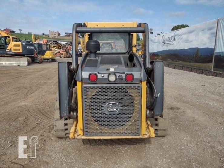 deere-323d-image-4