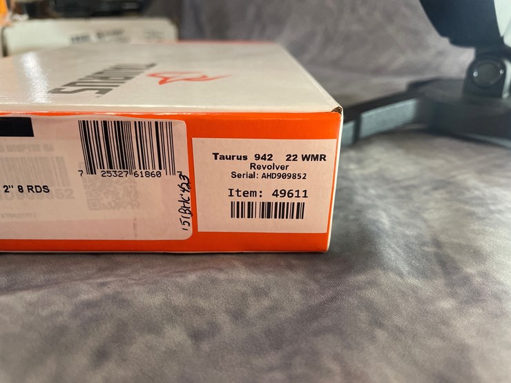 #4378-•-taurus-model-942-22-wmr-revolver,-sn:-ahd909852-image-18