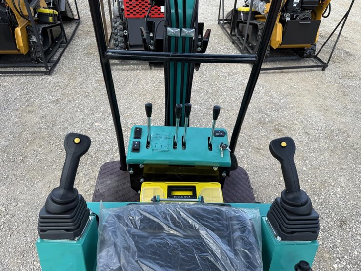 #112-•-cfg-industrial-mini-excavator-image-5