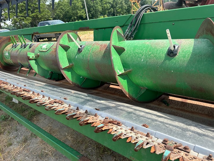 2004-john-deere-635f-image-27