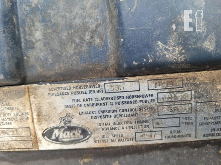 1999-mack-cl713-image-13
