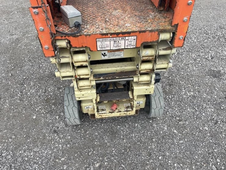 2017-jlg-1930es-image-2