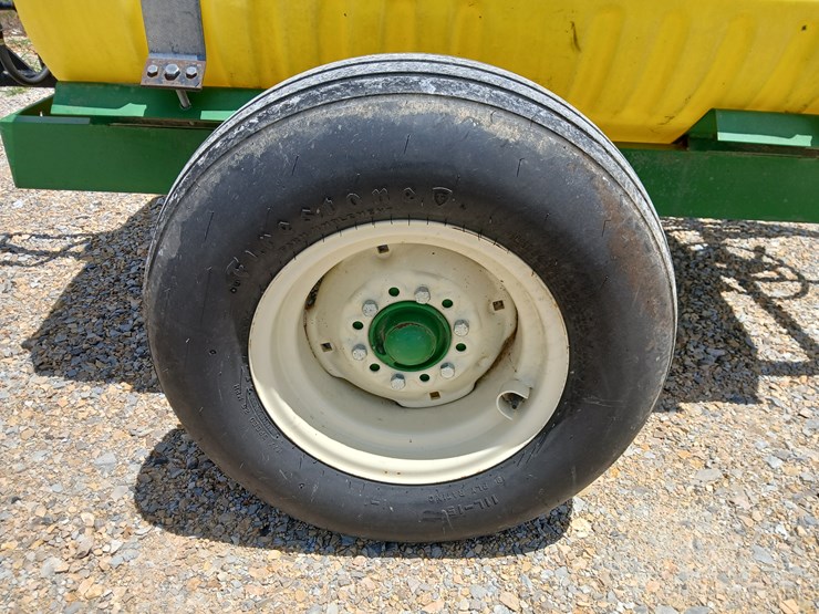 #20861-•-300-gallon-pull-type-sprayer-[pump-missing]-image-19