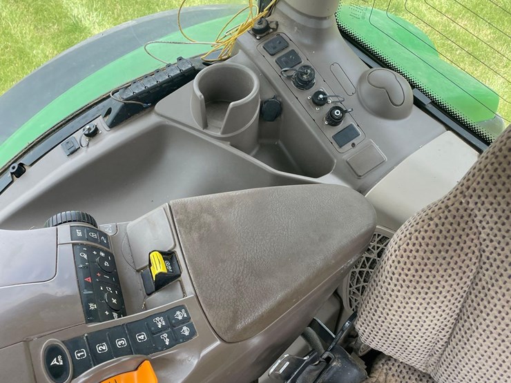 2015-john-deere-6155r-image-42