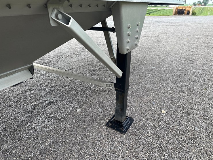 2019-40'-timpte-grain-trailer-image-26